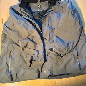 Pulse Men's Performance Jacket in Gray